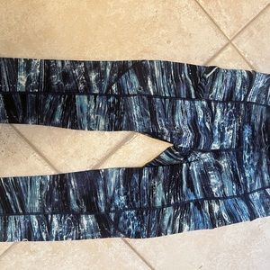 Lululemon cropped leggings
